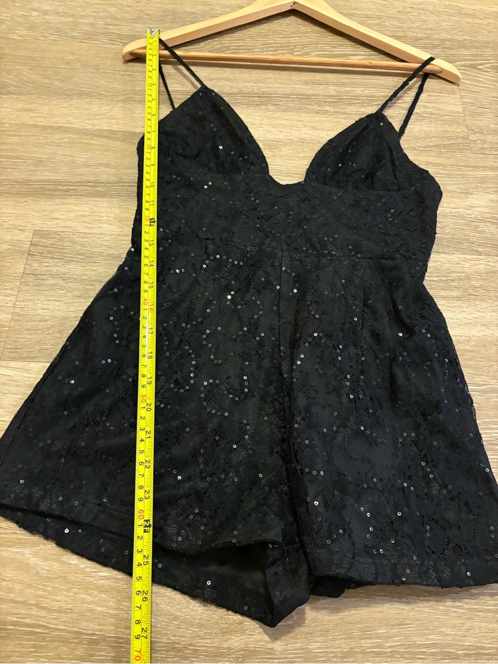 NWT PrettyLittleThing Strappy Lace Sequin Playsuit - Picture 8 of 11